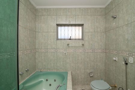 Casa para alugar com 300m², 4 quartos e 3 vagas Casa para alugar com 300m², 4 quartos e 3 vagasBanheiro do Quarto 4 Suíte