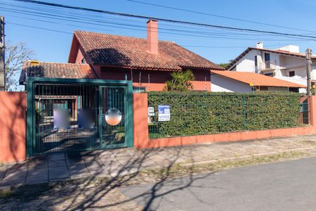 Fachada de casa à venda com 4 quartos, 338m² em Ipanema, Porto Alegre