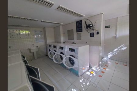 Área de Serviço de kitnet/studio para alugar com 1 quarto, 55m² em A Industrial, Barueri