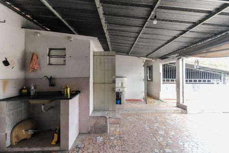 Sacada de casa para alugar com 4 quartos, 150m² em Jardim Casa Pintada, São Paulo