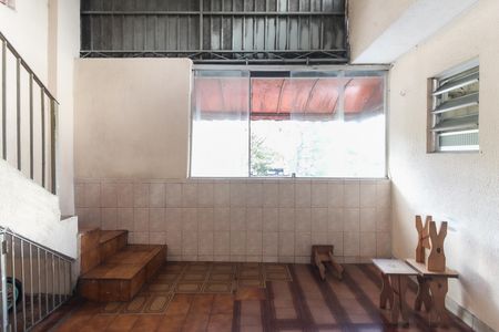Quintal de casa para alugar com 4 quartos, 150m² em Jardim Casa Pintada, São Paulo