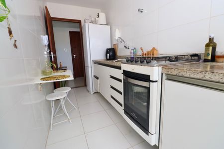 Apartamento para alugar com 65m², 2 quartos e 1 vaga Apartamento para alugar com 65m², 2 quartos e 1 vagaCozinha