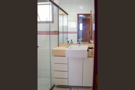 Banheiro Suíte de casa à venda com 3 quartos, 180m² em Vila Antonina, São Paulo