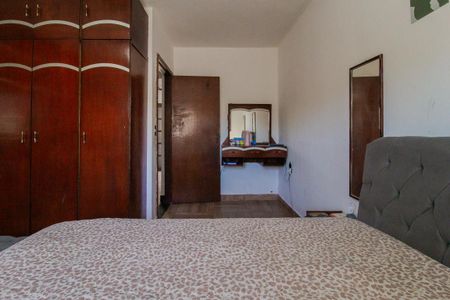 Quarto Suíte 1 de casa para alugar com 2 quartos, 57m² em Vila Magini, Mauá