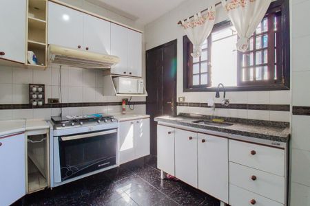 Cozinha de casa para alugar com 2 quartos, 57m² em Vila Magini, Mauá