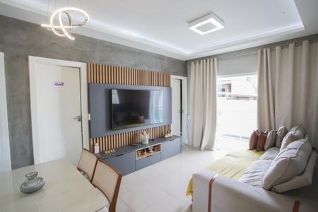 Sala de casa à venda com 3 quartos, 240m² em Taquara, Rio de Janeiro