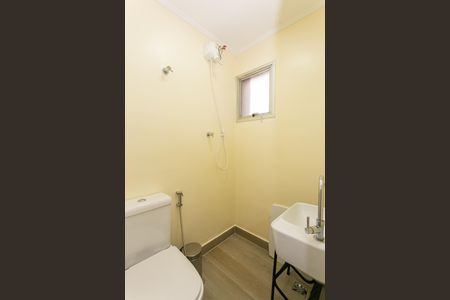 Banheiro de Serviço de apartamento à venda com 3 quartos, 75m² em Tatuapé, São Paulo