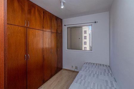 quarto 1_1 de apartamento para alugar com 3 quartos, 80m² em Parque Bristol, São Paulo