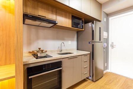 Cozinha de apartamento para alugar com 1 quarto, 28m² em Paraíso, São Paulo
