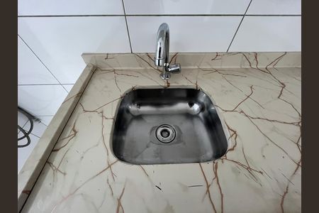 Cozinha - Torneira de apartamento para alugar com 2 quartos, 48m² em Vila Andrade, São Paulo