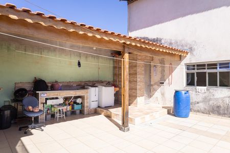Área de Serviço e Quintal de casa à venda com 3 quartos, 150m² em Guaianases, São Paulo