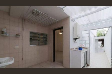 Casa à venda com 3 quartos, 170m² em Vila Cordeiro, São Paulo