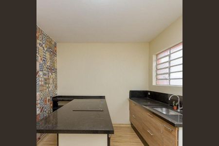 Casa à venda com 2 quartos, 100m² em Campo Belo, São Paulo
