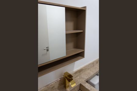 Banheiro de apartamento à venda com 2 quartos, 40m² em Jardim Aeroporto, São Paulo