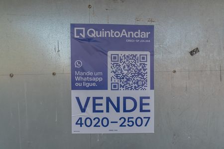 Casa à venda com 250m², 3 quartos e 4 vagas Casa à venda com 250m², 3 quartos e 4 vagasPlaca