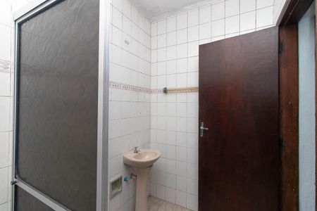 Casa para alugar com 120m², 3 quartos e sem vaga Casa para alugar com 120m², 3 quartos e sem vagaBanheiro da suíte