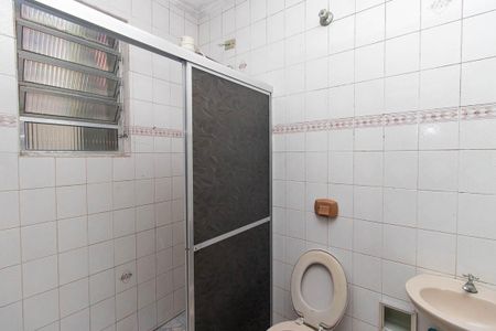 Casa para alugar com 120m², 3 quartos e sem vaga Casa para alugar com 120m², 3 quartos e sem vagaBanheiro da suíte