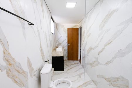 Apartamento à venda com 239m², 4 quartos e 4 vagasBanheiro da Suíte