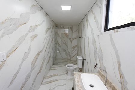 Apartamento à venda com 239m², 4 quartos e 4 vagasBanheiro da Suíte