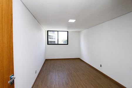 Apartamento à venda com 239m², 4 quartos e 4 vagasQuarto 3 - Suíte