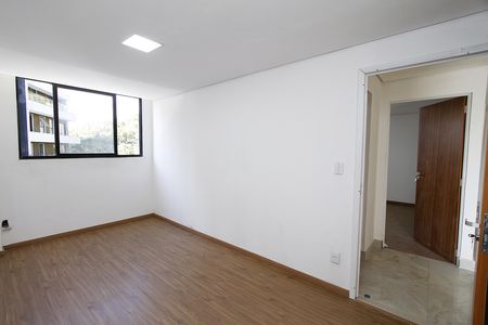 Apartamento à venda com 239m², 4 quartos e 4 vagasQuarto 2