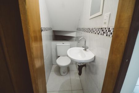 Lavabo de casa para alugar com 2 quartos, 70m² em Jardim Cachoeira, São Paulo