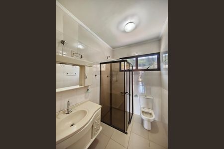 Banheiro Social de casa para alugar com 3 quartos, 350m² em Carandiru, São Paulo