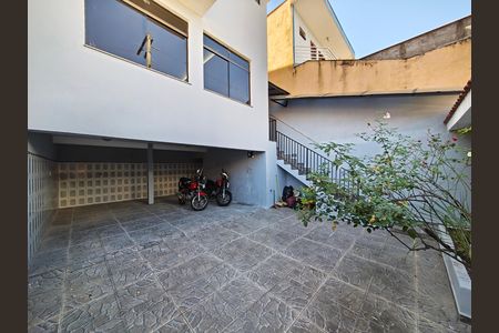 Garagem de casa para alugar com 3 quartos, 350m² em Carandiru, São Paulo