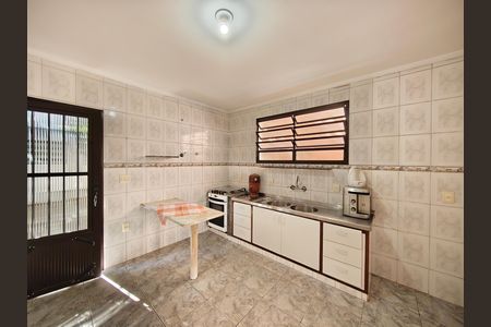 Cozinha de casa para alugar com 3 quartos, 350m² em Carandiru, São Paulo