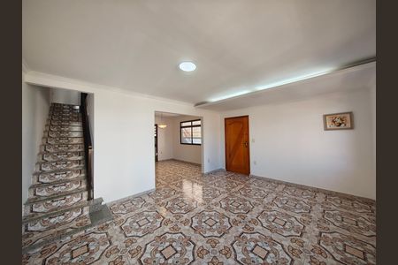 Casa para alugar com 3 quartos, 350m² em Carandiru, São Paulo