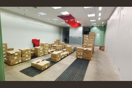 Casa para alugar com 554m², 1 quarto e 3 vagas