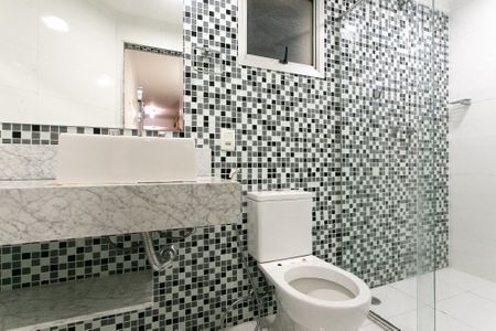 Apartamento à venda com 70m², 2 quartos e 1 vaga Apartamento à venda com 70m², 2 quartos e 1 vagaBanheiro da Suíte