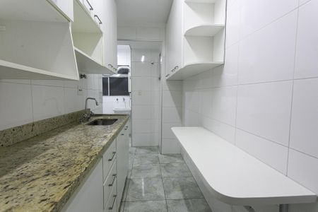 Apartamento à venda com 70m², 2 quartos e 1 vaga Apartamento à venda com 70m², 2 quartos e 1 vagaCozinha