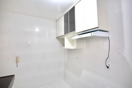 Cozinha e Área de Serviço de apartamento para alugar com 2 quartos, 45m² em Fonte Grande, Contagem