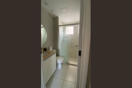 Apartamento à venda com 42m², 2 quartos e 1 vaga Apartamento à venda com 42m², 2 quartos e 1 vagaBanheiro