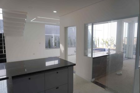 Casa de condomínio à venda com 300m², 3 quartos e 4 vagas Casa de condomínio à venda com 300m², 3 quartos e 4 vagasCozinha