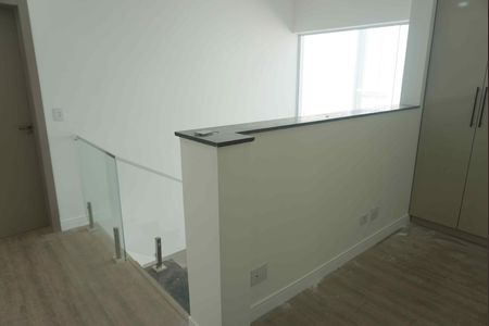 Casa de condomínio à venda com 300m², 3 quartos e 4 vagas Casa de condomínio à venda com 300m², 3 quartos e 4 vagasPiso Supeior