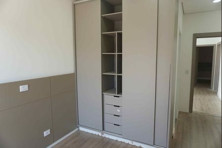 Casa de condomínio à venda com 300m², 3 quartos e 4 vagas Casa de condomínio à venda com 300m², 3 quartos e 4 vagasSuite 3