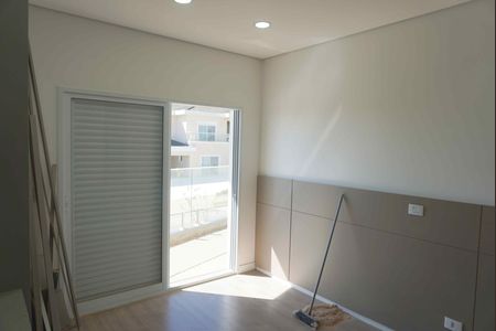 Casa de condomínio à venda com 300m², 3 quartos e 4 vagas Casa de condomínio à venda com 300m², 3 quartos e 4 vagasSuite 3