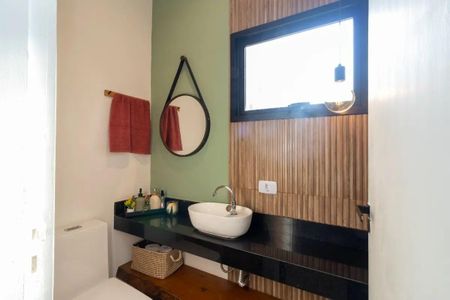 Casa de condomínio para alugar com 267m², 4 quartos e 2 vagas Casa de condomínio para alugar com 267m², 4 quartos e 2 vagasBanheiro