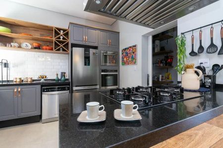 Cozinha de casa de condomínio para alugar com 4 quartos, 267m² em Jardim Pioneira, Cotia
