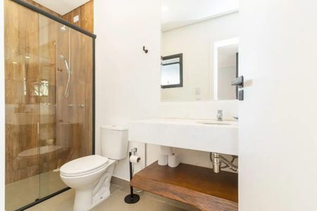 Casa de condomínio para alugar com 267m², 4 quartos e 2 vagas Casa de condomínio para alugar com 267m², 4 quartos e 2 vagasBanheiro