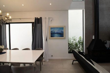 Casa de condomínio para alugar com 267m², 4 quartos e 2 vagas Casa de condomínio para alugar com 267m², 4 quartos e 2 vagasSala de Jantar