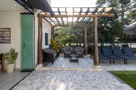 Área Externa de casa de condomínio para alugar com 4 quartos, 267m² em Jardim Pioneira, Cotia