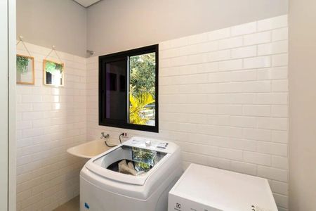 Área de Serviço de casa de condomínio para alugar com 4 quartos, 267m² em Jardim Pioneira, Cotia