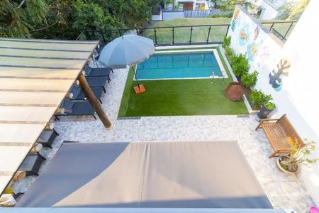 Área Externa de casa de condomínio para alugar com 4 quartos, 267m² em Jardim Pioneira, Cotia