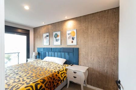 Casa de condomínio para alugar com 267m², 4 quartos e 2 vagas Casa de condomínio para alugar com 267m², 4 quartos e 2 vagasQuarto