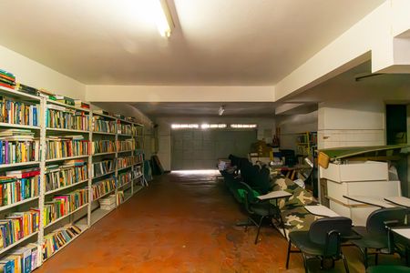 Garagem de casa à venda com 6 quartos, 500m² em Paraíso, São Paulo