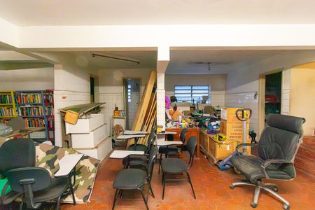 Garagem de casa à venda com 6 quartos, 500m² em Paraíso, São Paulo