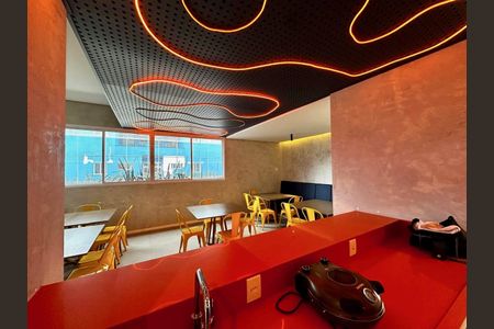 Apartamento à venda com 60m², 2 quartos e 1 vaga